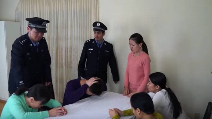 真面目,人民警察,教堂,十字架,基督徒,迫害 真面目,人民警察,教堂,十字架,基督徒,迫害