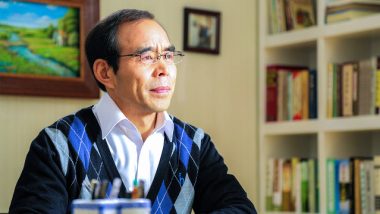 在撒但的緊逼中看見神的手